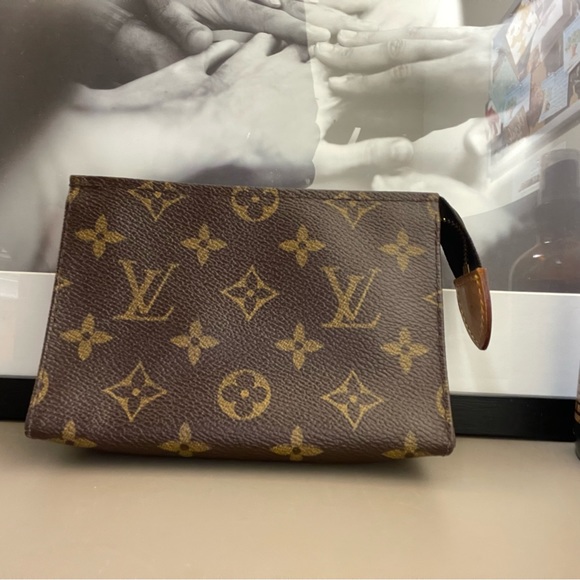 Louis Vuitton Brown Monogram Bag - Picture 1 of 10